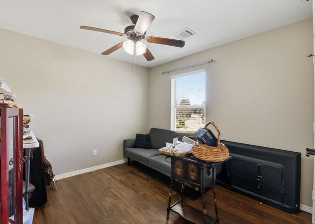 102 Golfview Court, Montgomery, TX 77356