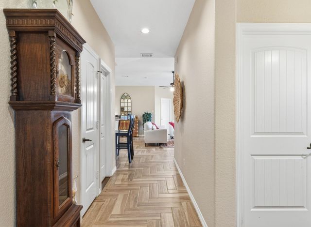 102 Golfview Court, Montgomery, TX 77356