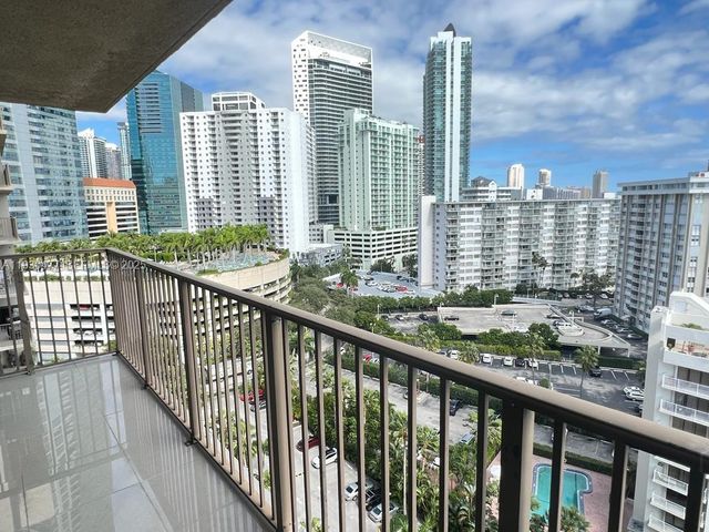 1450 Brickell Bay Dr 1606, Miami, FL 33131