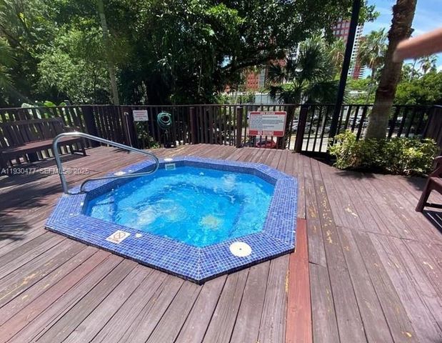 1450 Brickell Bay Dr 1606, Miami, FL 33131