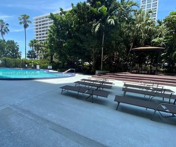 1450 Brickell Bay Dr 1606, Miami, FL 33131