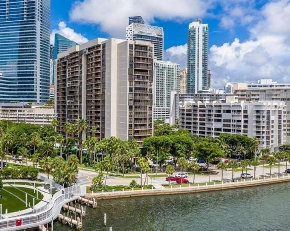 1450 Brickell Bay Dr 1606, Miami, FL 33131