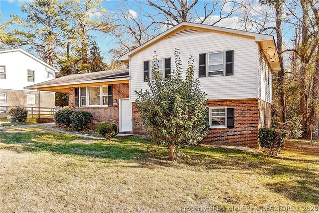 1089 Essex Place, Fayetteville, NC 28301