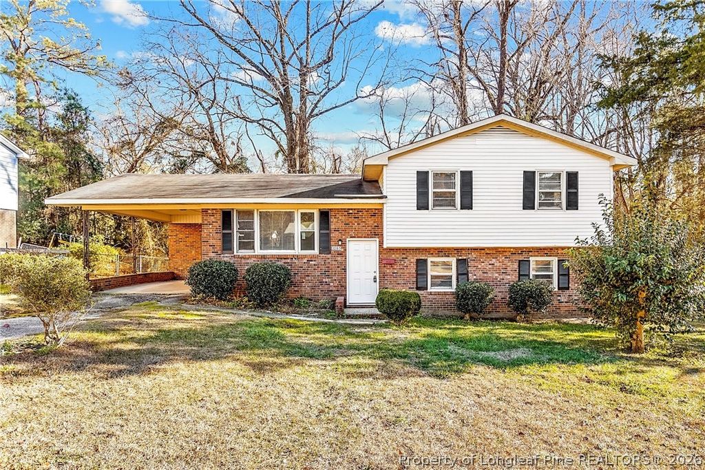 1089 Essex Place, Fayetteville, NC 28301