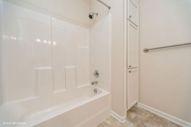 9001 Windsor Parkway 317, Johnston, IA 50131