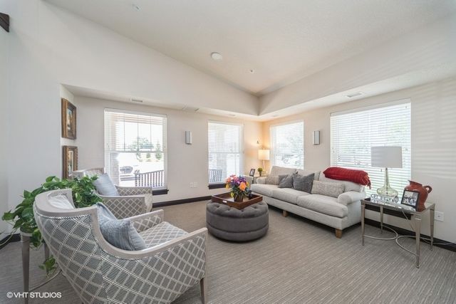 9001 Windsor Parkway 317, Johnston, IA 50131