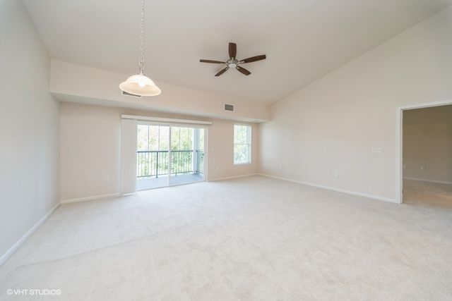 9001 Windsor Parkway 317, Johnston, IA 50131