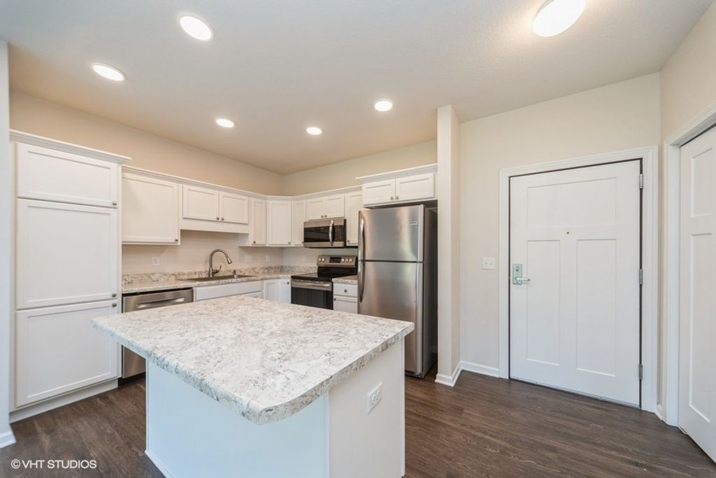 9001 Windsor Parkway 317, Johnston, IA 50131