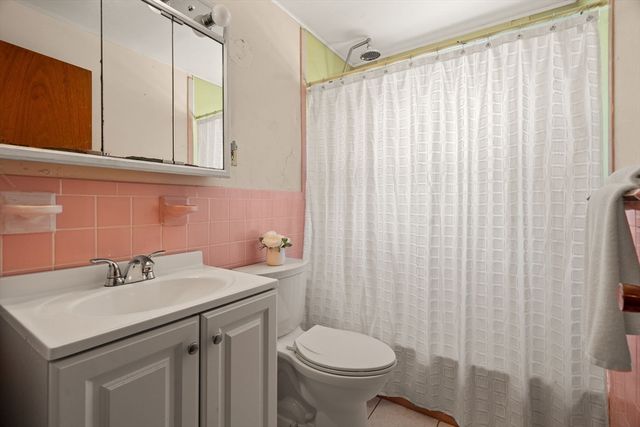 980 Randolph St, Canton, MA 02021
