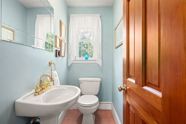 980 Randolph St, Canton, MA 02021