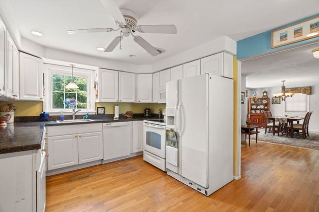 980 Randolph St, Canton, MA 02021