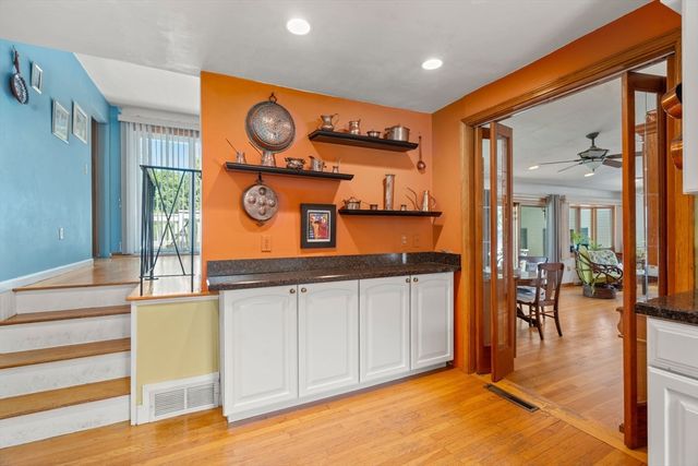 980 Randolph St, Canton, MA 02021