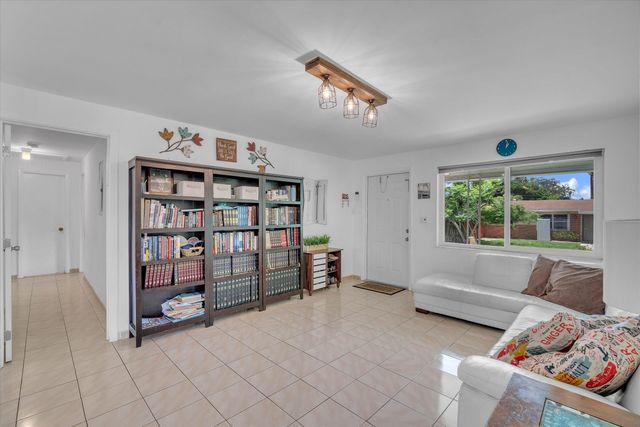 7321 Cody Street, Hollywood, FL 33024