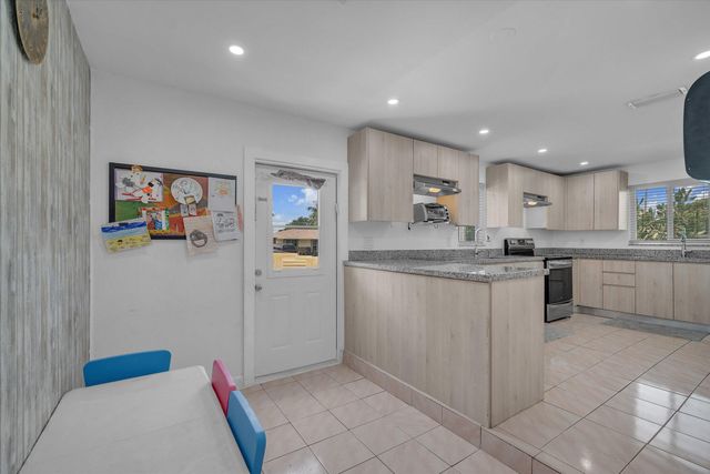 7321 Cody Street, Hollywood, FL 33024