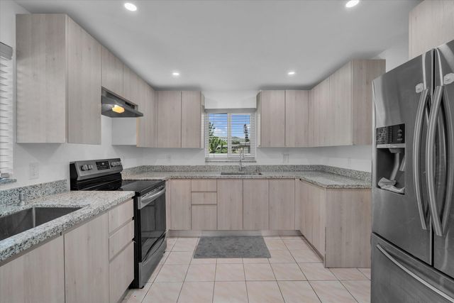 7321 Cody Street, Hollywood, FL 33024