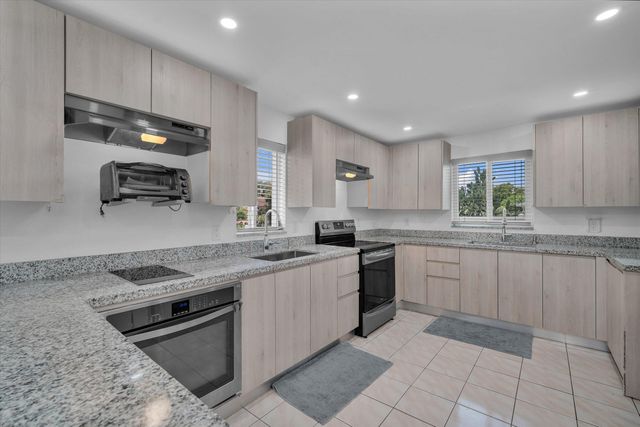 7321 Cody Street, Hollywood, FL 33024