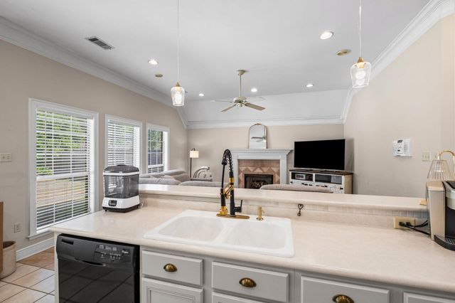 3721 APPLING LAKE DR, Bartlett, TN 38133