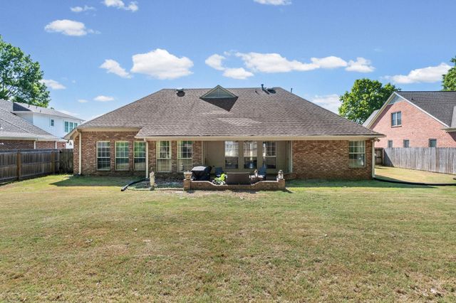 3721 APPLING LAKE DR, Bartlett, TN 38133