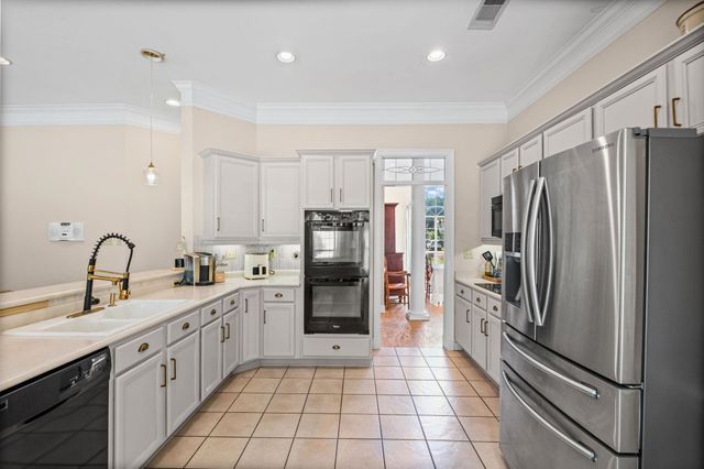 3721 APPLING LAKE DR, Bartlett, TN 38133