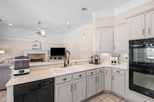 3721 APPLING LAKE DR, Bartlett, TN 38133