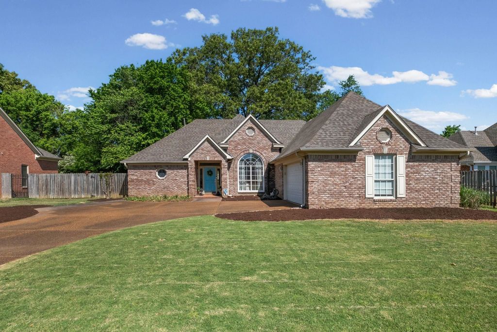 3721 APPLING LAKE DR, Bartlett, TN 38133