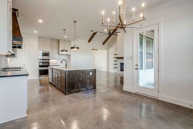 140 Olson Drive, Waxahachie, TX 75168