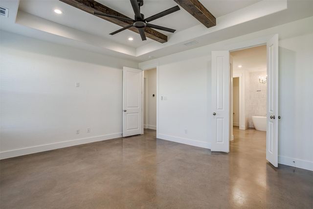 140 Olson Drive, Waxahachie, TX 75168