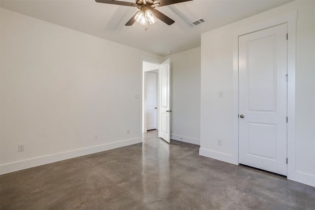140 Olson Drive, Waxahachie, TX 75168