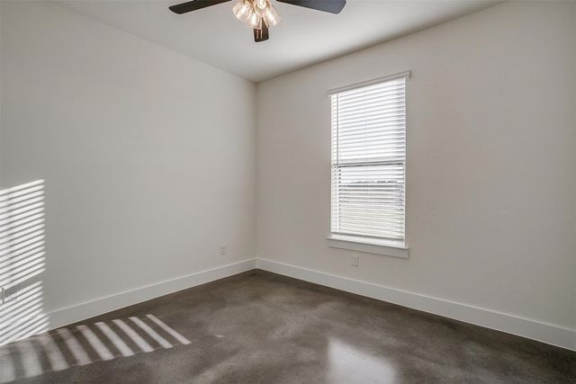 140 Olson Drive, Waxahachie, TX 75168