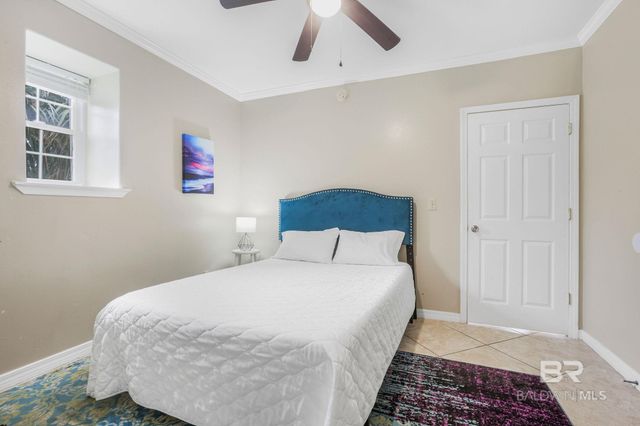 962 W Beach Boulevard, Gulf Shores, AL 36542