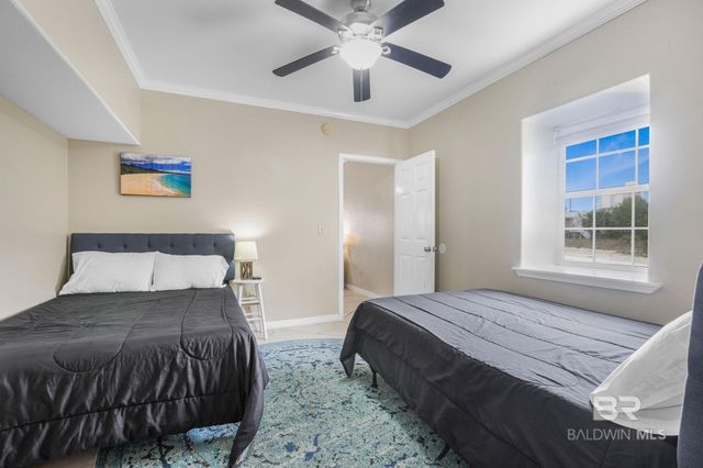 962 W Beach Boulevard, Gulf Shores, AL 36542