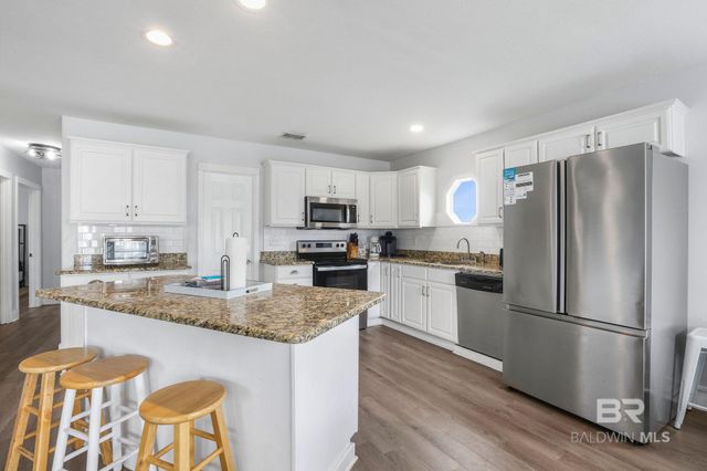 962 W Beach Boulevard, Gulf Shores, AL 36542