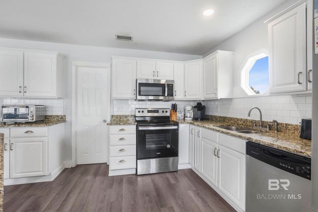 962 W Beach Boulevard, Gulf Shores, AL 36542