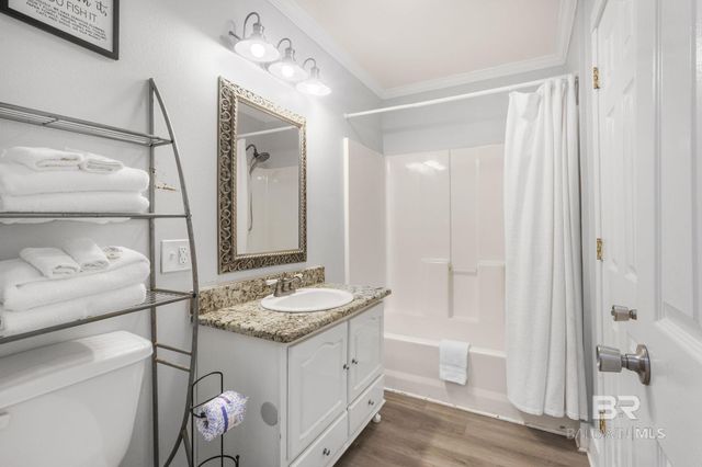 962 W Beach Boulevard, Gulf Shores, AL 36542