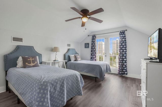 962 W Beach Boulevard, Gulf Shores, AL 36542