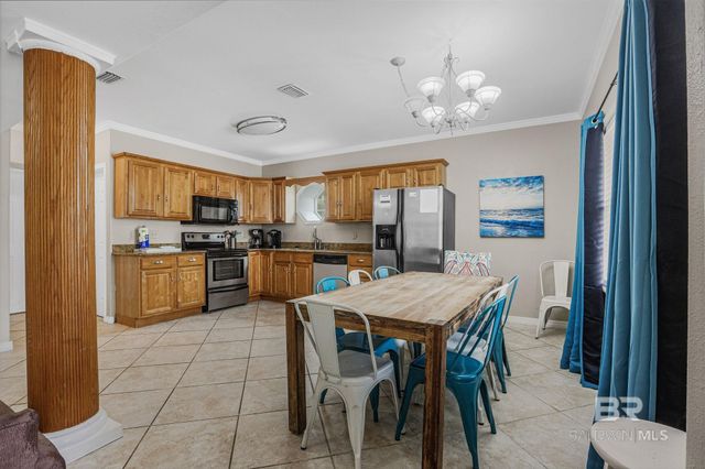 962 W Beach Boulevard, Gulf Shores, AL 36542