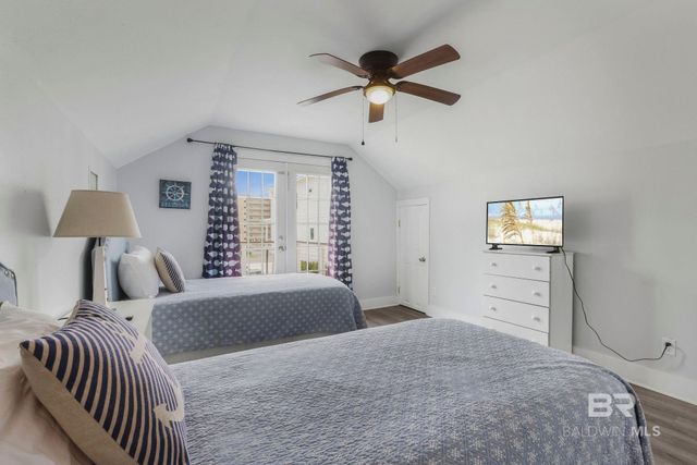 962 W Beach Boulevard, Gulf Shores, AL 36542