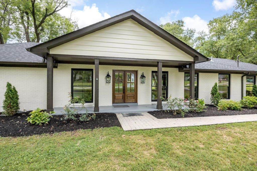 1408 Lipscomb Dr, Brentwood, TN 37027