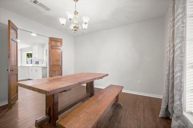 1369 Crescent Dr, Baton Rouge, LA 70806