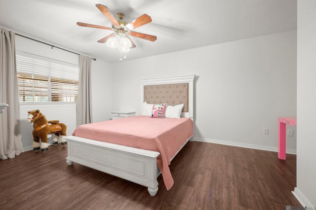 1369 Crescent Dr, Baton Rouge, LA 70806