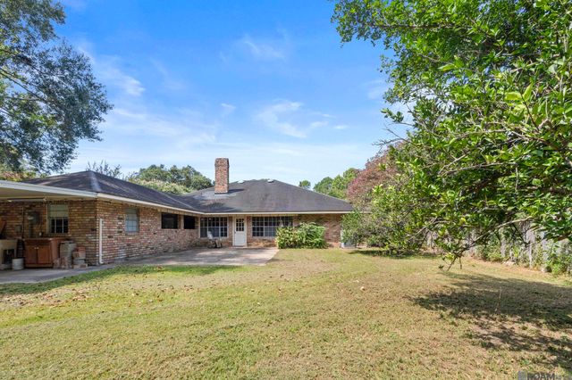 1369 Crescent Dr, Baton Rouge, LA 70806