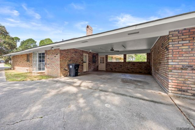 1369 Crescent Dr, Baton Rouge, LA 70806