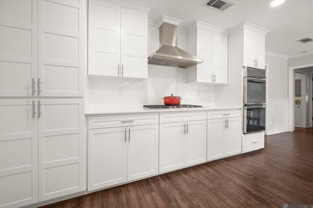 1369 Crescent Dr, Baton Rouge, LA 70806