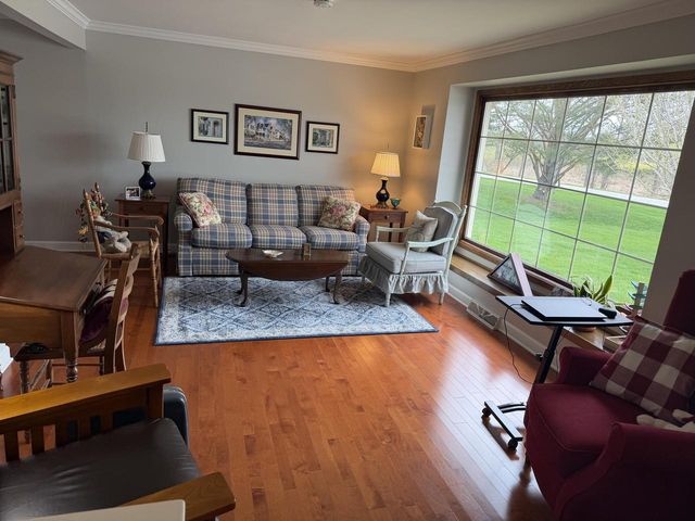 1701 River Forest DRIVE, Mequon, WI 53092