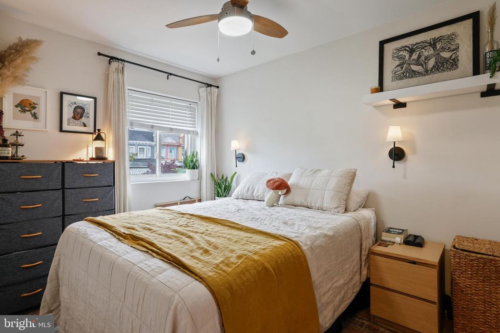 Image 11 of property listing at 1225 FAIRMONT ST NW #301, Washington, DC 20009