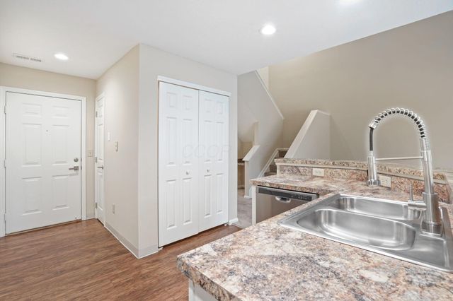 5303 Wilcox Road, Dublin, OH 43016