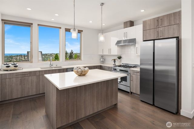 1935 B 7th Avenue W, Seattle, WA 98119