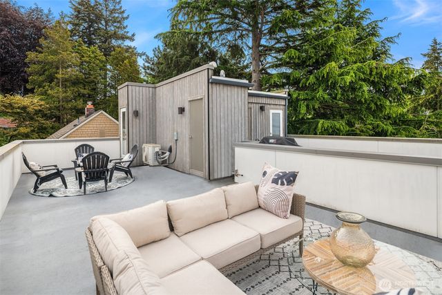 1935 B 7th Avenue W, Seattle, WA 98119