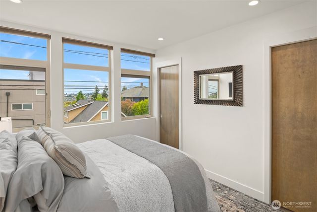 1935 B 7th Avenue W, Seattle, WA 98119