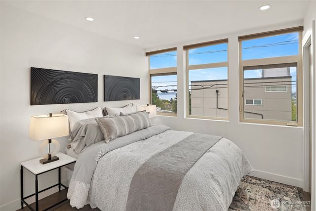 1935 B 7th Avenue W, Seattle, WA 98119
